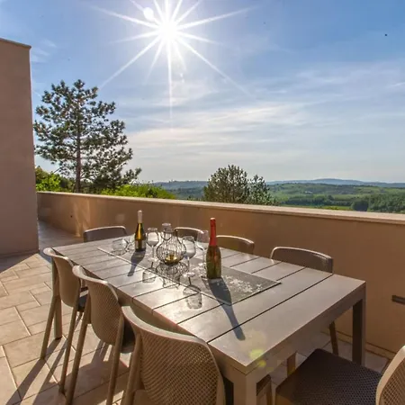 Villa Luxury Pool Gradin - Happy